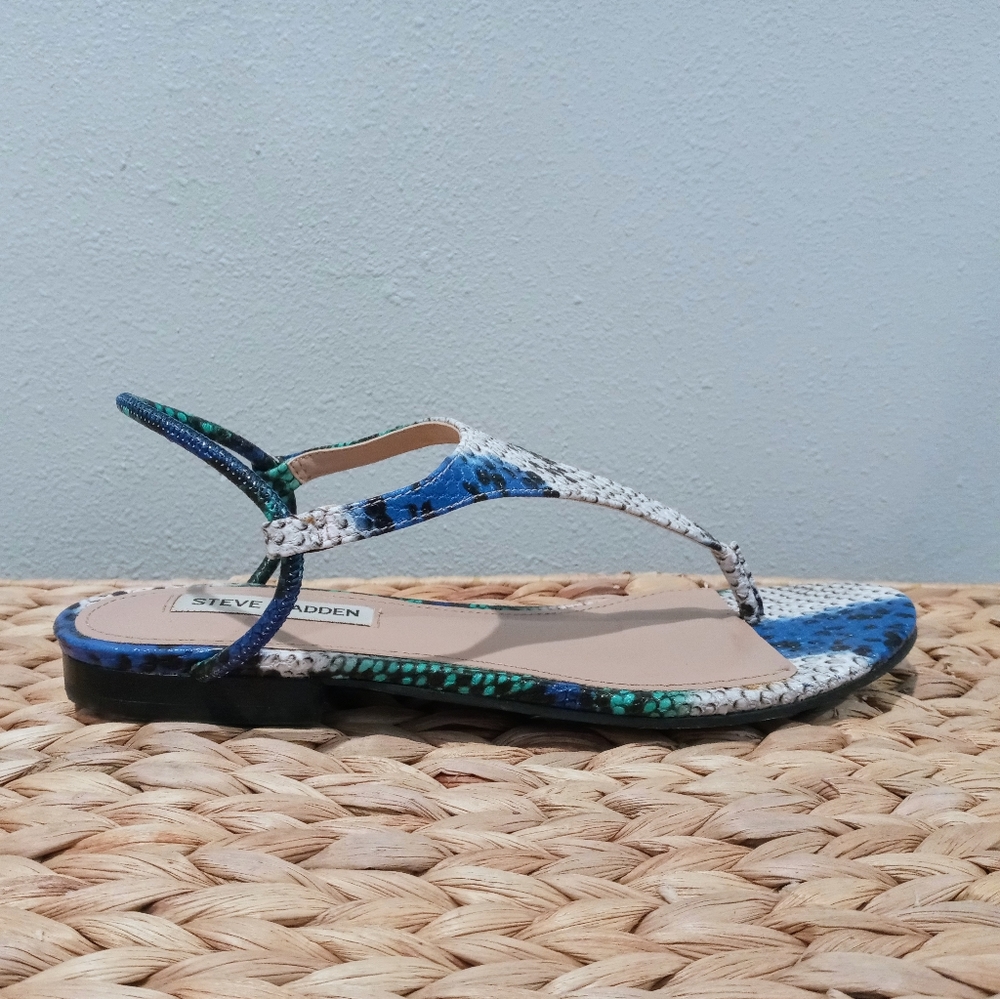 Steve Madden Blue/Green/Gray Snake-print Thong Sandals